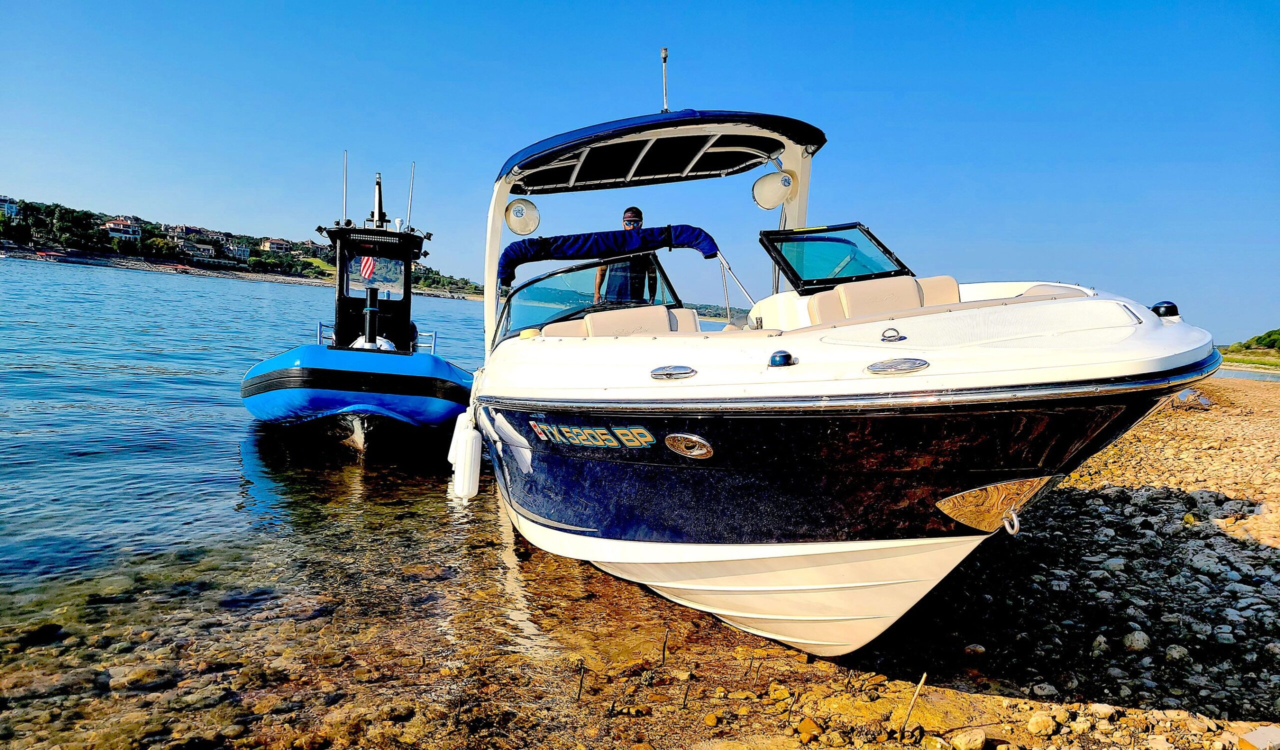 Flagship Towing -Lake Travis Boat tow & Salvage