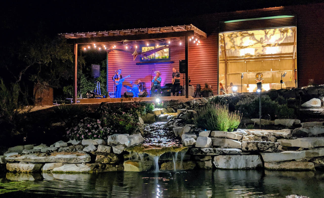 Musicians playing at Epic Cellars Spicewood Event Venue