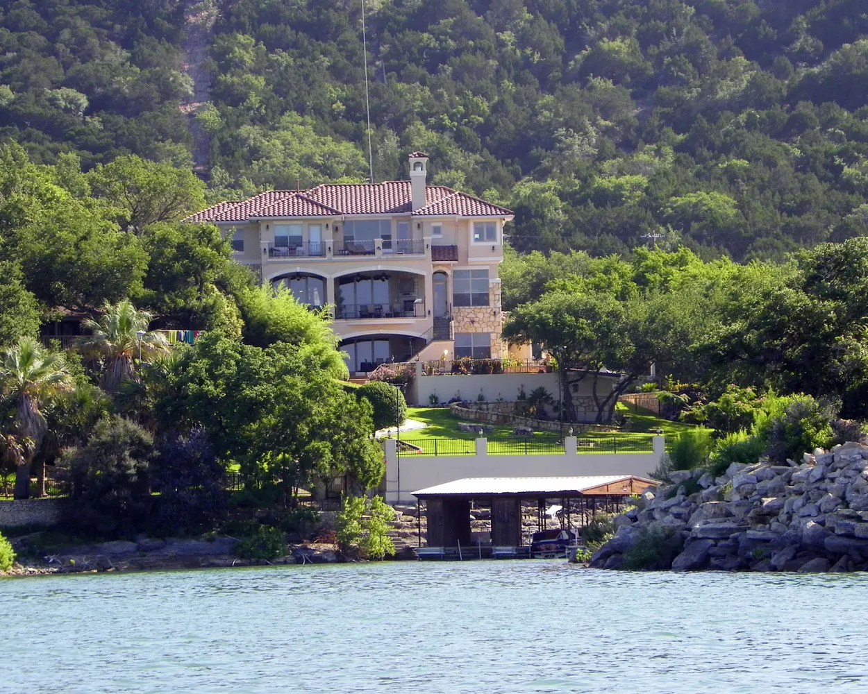 The Palms on Lake Travis